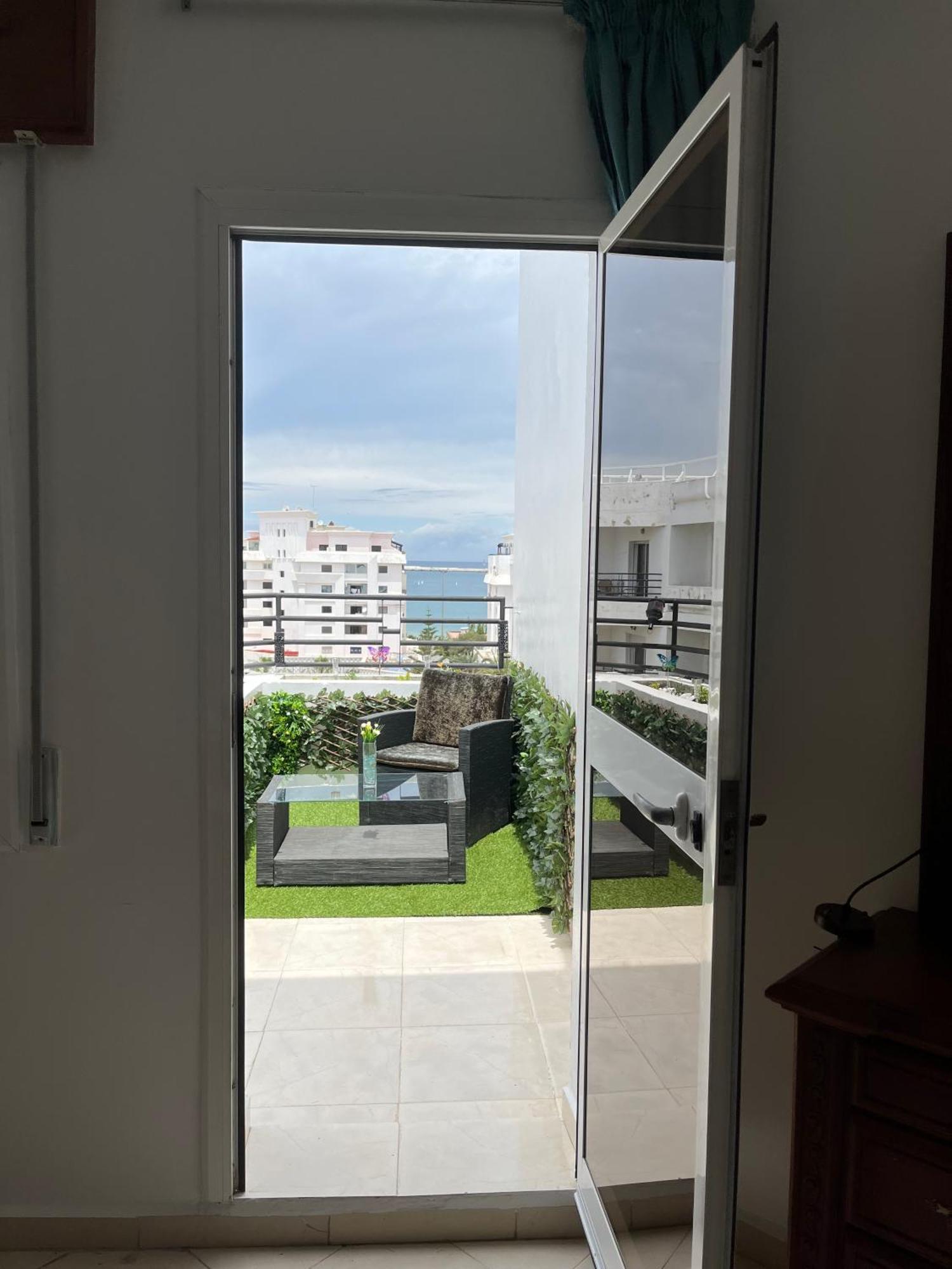 Bright Apartment With Sea View, Few Steps Away From The Tgv Tanger Exteriör bild