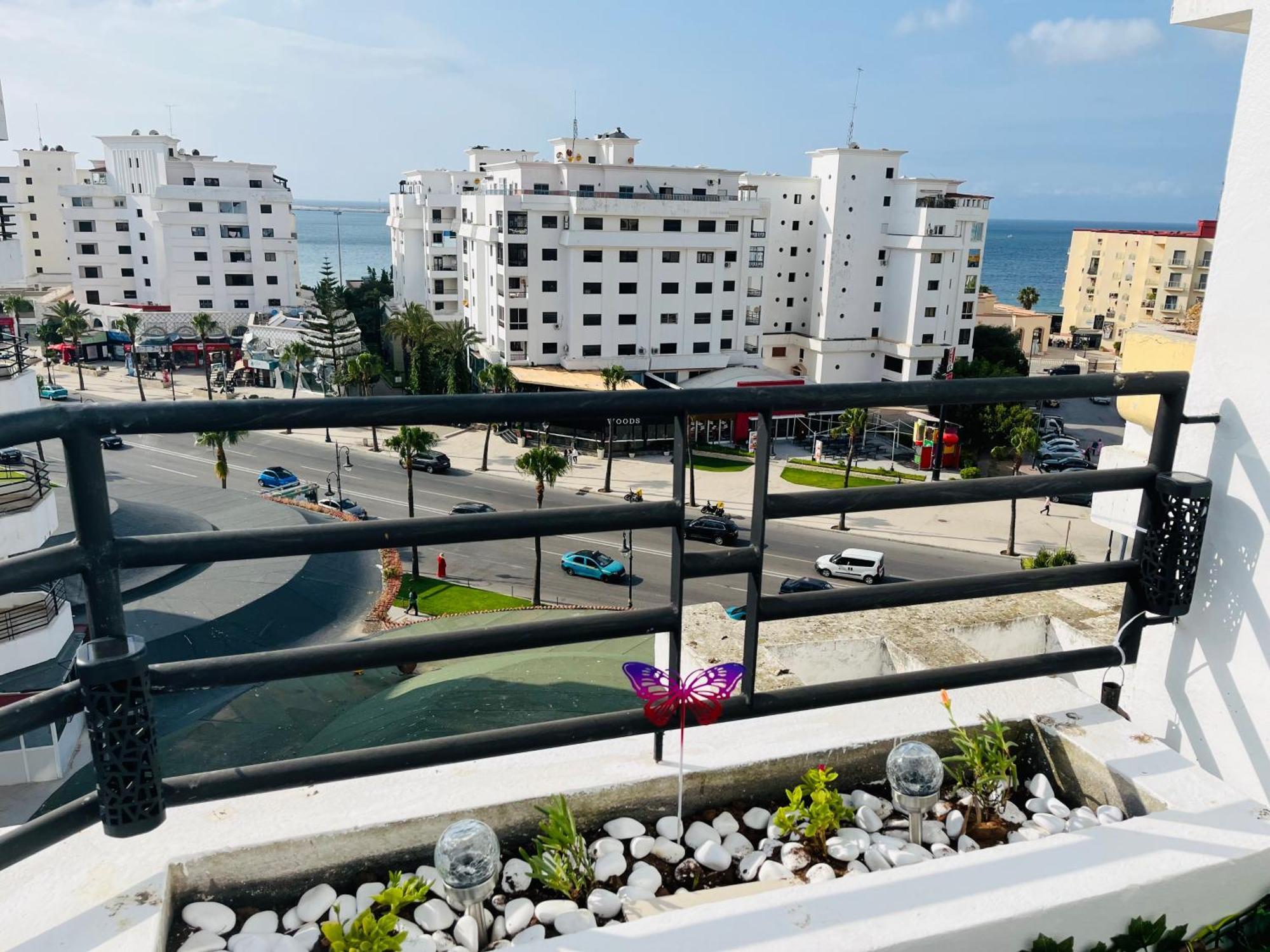 Bright Apartment With Sea View, Few Steps Away From The Tgv Tanger Exteriör bild